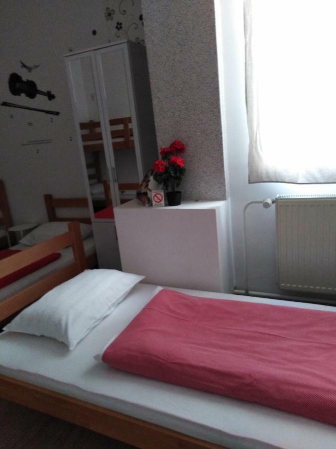Guesthouse Night&Day Subotica Exterior photo